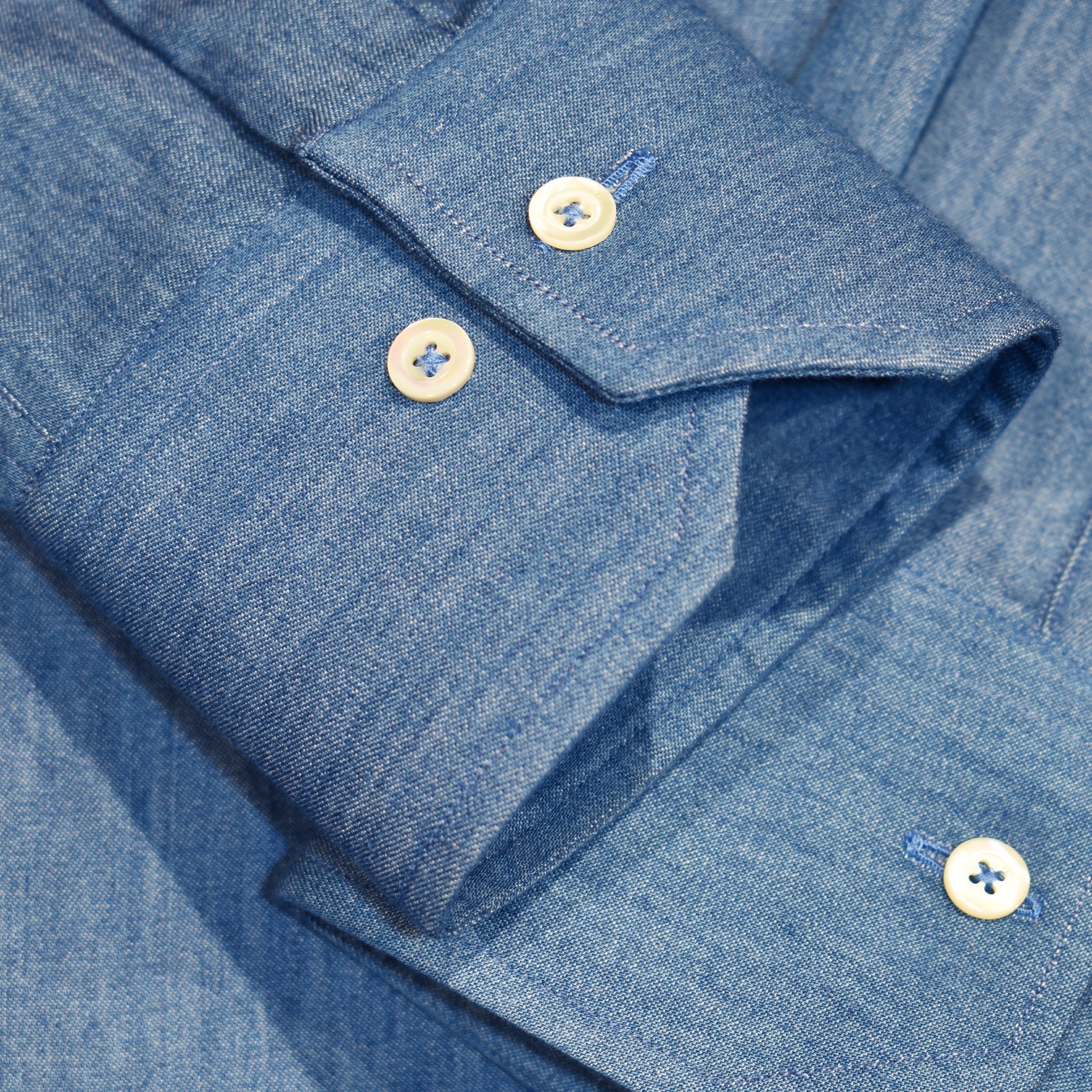 Camicia jeans con profili ricamati a mano - VALENSIA