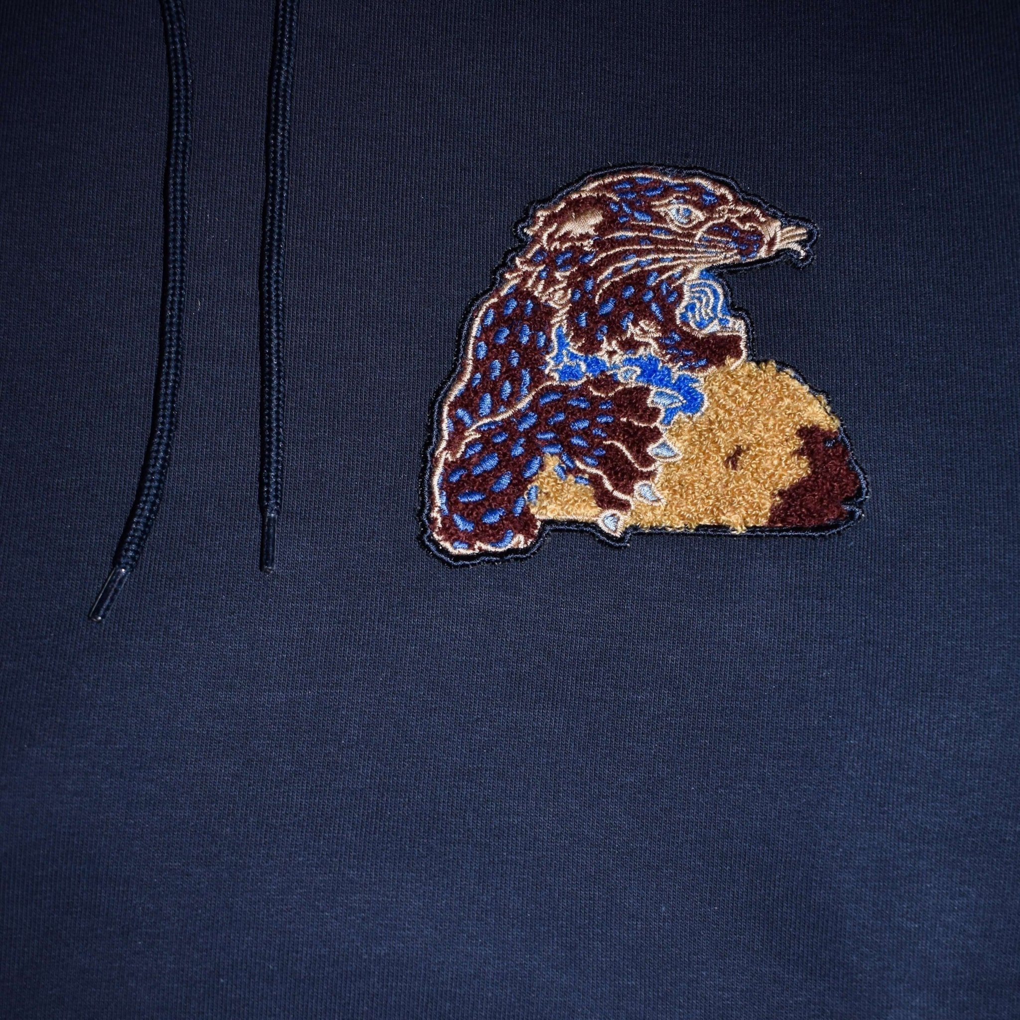 Felpa blu con cappuccio giaguaro in punto spugna dettaglio punto spugna giaguaro - VALENSIA MODA