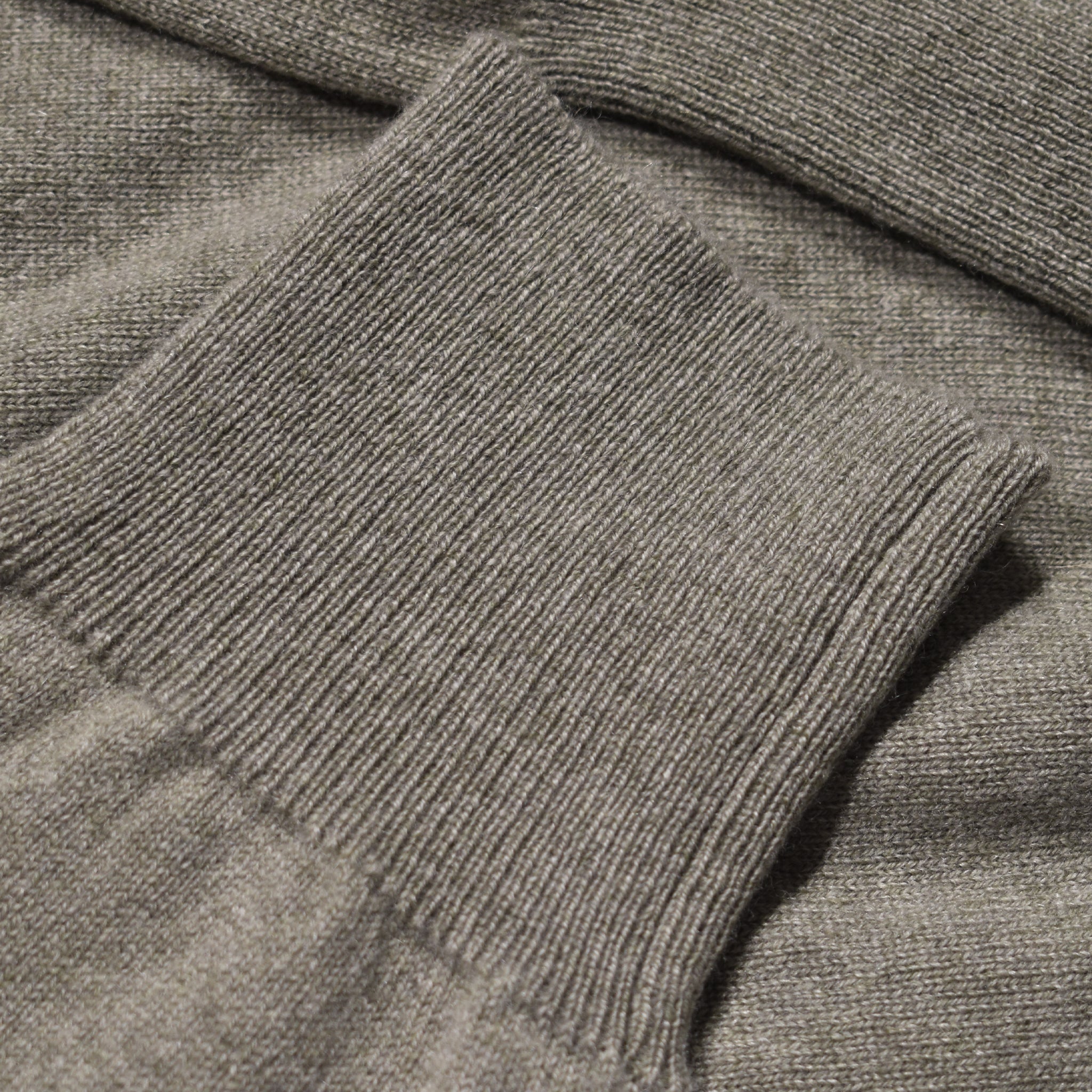 Maglione girocollo verde salvia cashmere - VALENSIA