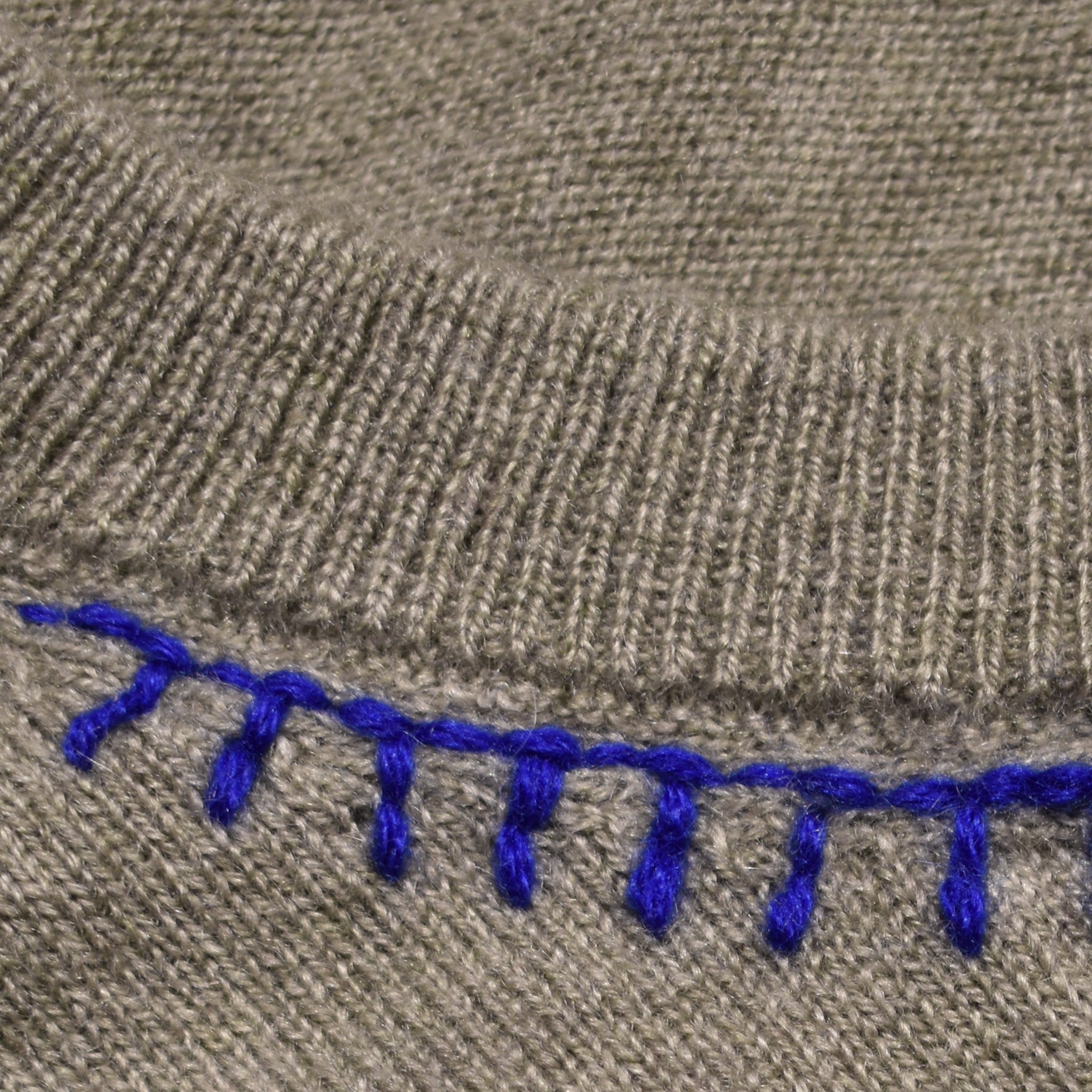 Maglione girocollo verde salvia cashmere - VALENSIA